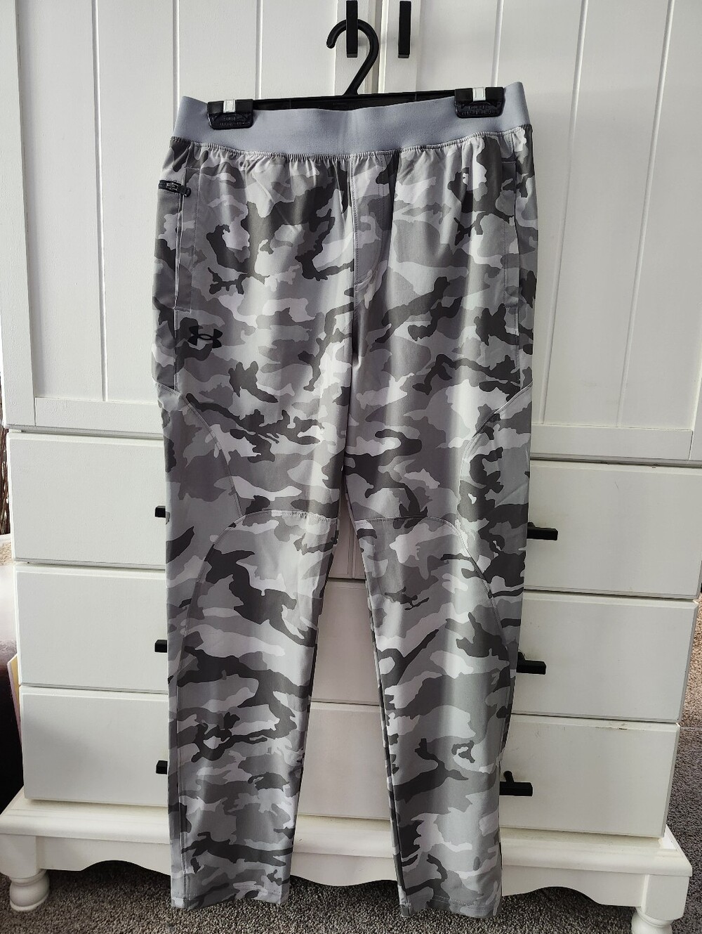 Under Armour Youth Boys  Gray Camo Athletic Pants Sz xl